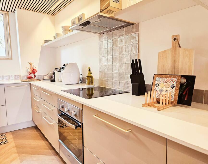 Seaside 3 Suites Penthouse With Pool Gym & Bbq Terrace カップ・マルールー エクステリア 写真